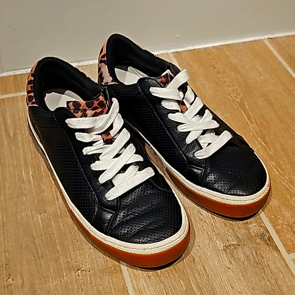Maddison Sneakers with Memory Foam